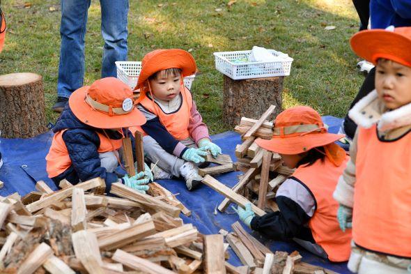 NSP통신-영주시 자연 속에서 가족의 행복을 만나다, 가족의 숲 행사 성황리에 개최, 1000여 명 참여해 숲 체험 즐겨 (사진 = 영주시)