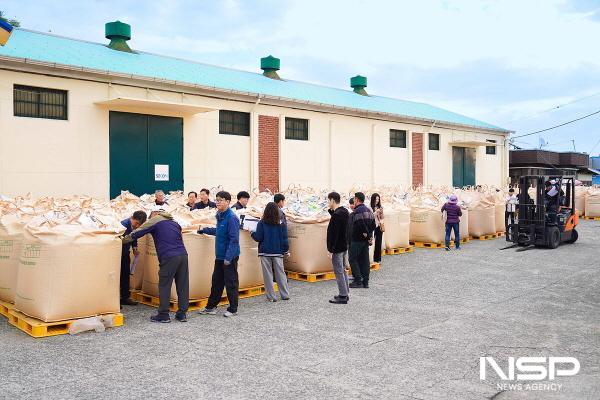 NSP통신-지난 11월 4일 율촌면에서 진행된 2025년산 공공비축미곡 매입 (사진 = 여수시)