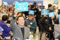 [NSP PHOTO]수원시, 우만1동 새빛만남…민원 해결 척척 시민만족도 UP