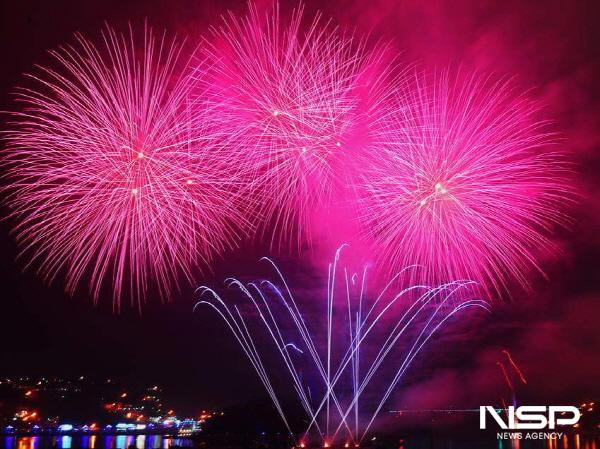 NSP통신-지난해 여수밤바다 불꽃축제 (사진 = 여수시)