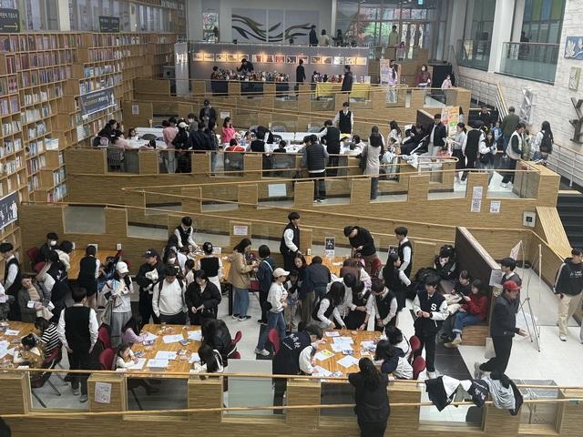 NSP통신-8일 열린 2025년 제12회 오산 북페스티벌 모습. (사진 = 오산시)