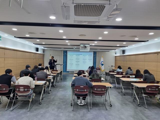 NSP통신-10일 열린 2025년 세외수입 실무교육 모습. (사진 = 오산시)