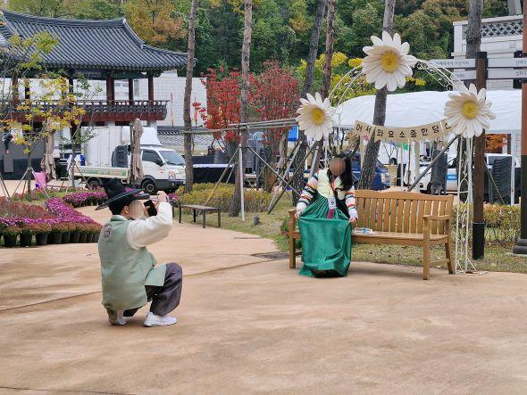 NSP통신-안동시는 올해 5월, 6월, 9월, 11월 총 4회에 걸쳐 커플예감! 힐링피크닉을 운영하며 1~3차에서 각각 6~7쌍(19쌍), 4차에서 8쌍이 매칭돼 올해 총 27쌍의 커플이 탄생했다. (사진 = 안동시)