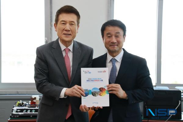 NSP통신-이강덕 포항시장이 국회 예산 정국이 본격화됨에 따라 내년도 국비 확보를 위해 지역 국회의원과 예결위·기재위·상임위 위원, 기재부 관계자를 만나 국비 증액을 위한 총력 대응에 나섰다. (사진 = 포항시)