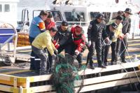 [NSP PHOTO]포스코클린오션봉사단, 광양중마일반부두에서 해양환경정화 활동