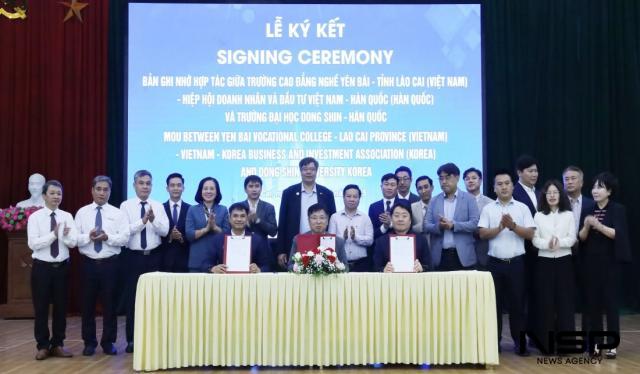 NSP통신-옌바이 직업전문대학과 VKBIA와의 포괄적 협력 협약 후 기념 촬영 하는 모습 (사진 = 서국현 기자)