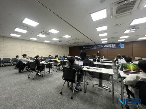 NSP통신-포항테크노파크는 경북 지역 SW 교육 환경을 강화하고 미래 소프트웨어 인재를 발굴하기 위한 2025년 SW코딩경진대회를 지난 15일 포스코 국제관에서 개최했다. (사진 = 포항테크노파크)