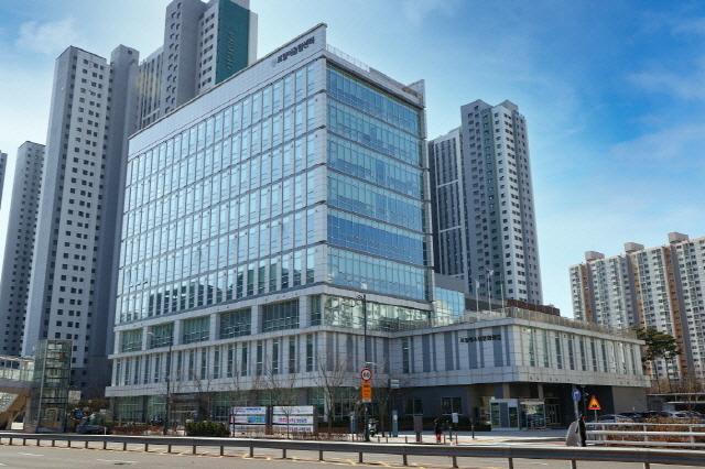 NSP통신-2025 하반기 의왕시 청소년 명사 특강이 진행되는 포일어울림센터 전경. (사진 = 의왕시)