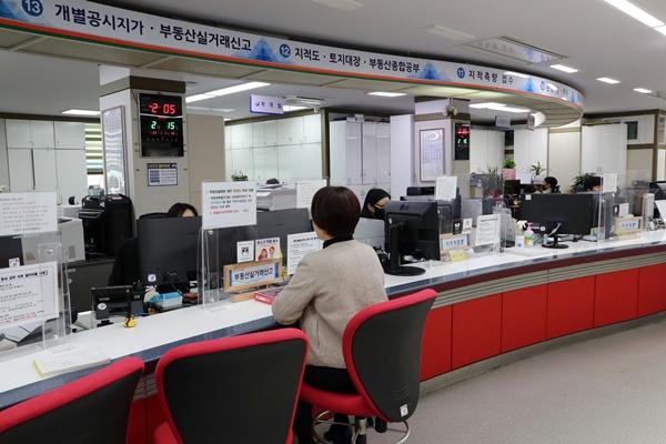 NSP통신-장흥군청 행복민원과. (사진 = 장흥군)