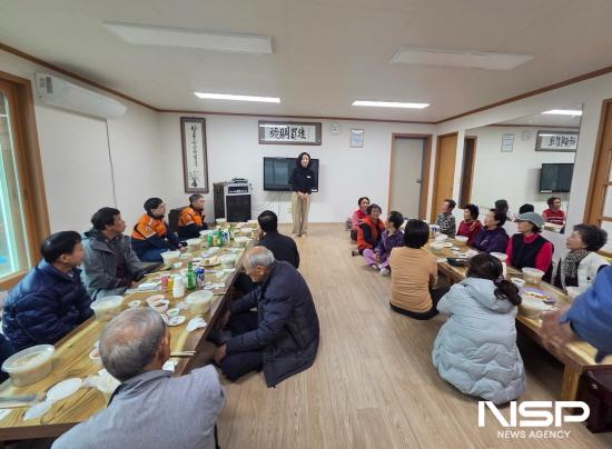 NSP통신-포스코 광양제철소 에너지부 용장마을 어르신들에게 삼계탕 대접 (사진 = 광양시청)