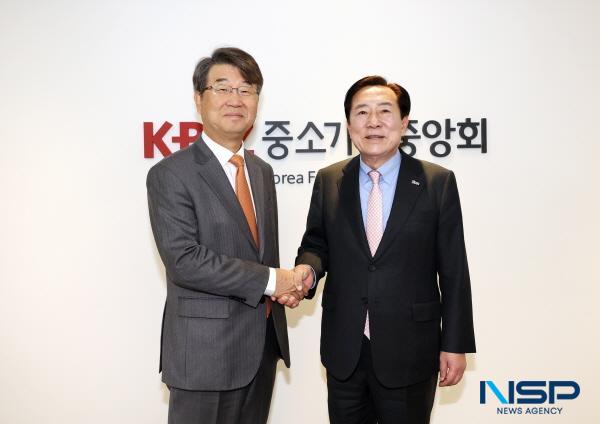 NSP통신-중소기업중앙회는 19일 여의도 중소기업중앙회에서 김지형 신임 경제사회노동위원회 위원장과 상견례 자리를 갖고 중소기업계 고용노동 현안과 사회적 대화에 대해 논의했다고 밝혔다. (사진 = 중소기업중앙회)