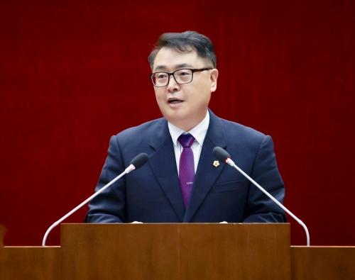 NSP통신-제307회 성남시의회 제2차 정례회 제1차 본회의에서 5분 자유발언하는 황금석 성남시의원. (사진 = 성남시의회)