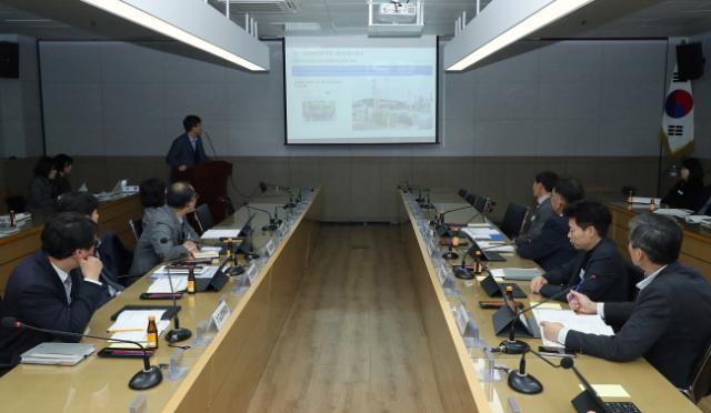 NSP통신-평택시가 탄소중립 녹색성장 기본계획 중간 점검 보고회를 하고 있다. (사진 = 평택시)