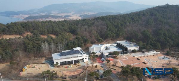 NSP통신-상주시 상주박물관이 문화체육관광부가 주관하는 2025년도 공립박물관 평가인증에서 4회 연속 인증을 획득하며 전국 최고 수준의 박물관임을 다시 한번 입증했다. (사진 = 상주시)