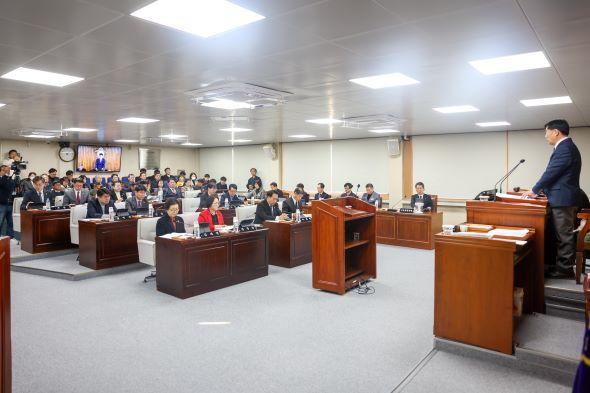 NSP통신-영주시의회 제297회 제2차 정례회개회, 26일간의 일정 의원발의 조례안 3건 등 총 16건 안건 심사 (사진 = 영주시의회)