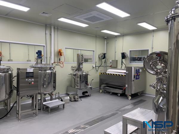 NSP통신-구미시농업기술센터에서 운영하는 농산물가공기술지원센터가 지난 19일 한국식품안전관리인증원으로부터 4개 식품유형(과·채음료, 잼, 과자, 캔디류)에 대한 식품안전관리인증기준(HACCP) 적합 판정을 받았다. (사진 = 구미시)