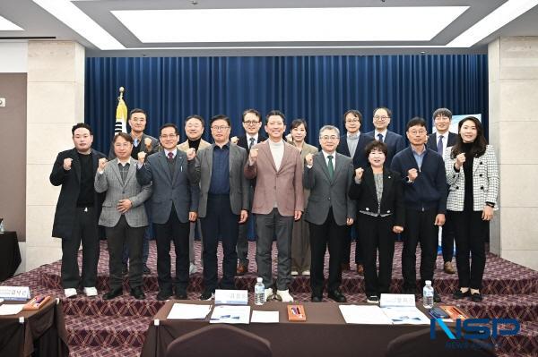 NSP통신-구미시는 24일 호텔 금오산에서 구미가 혁신할 미래, 도시와 공간 특화 전략을 주제로 2025 미래도시포럼을 열었다. (사진 = 구미시)