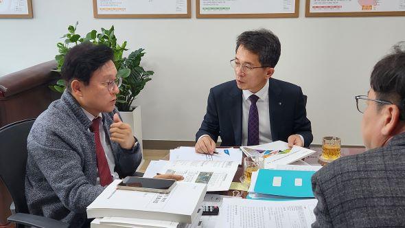 NSP통신-영주시 국회 재방문 2026 국가예산 확보 총력 대응, 유정근 권한대행 영주의 미래 10년이 걸린 예산 국회 문이 닳도록 다시 찾아가겠다 (사진 = 영주시)