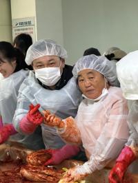 [NSP PHOTO]김석훈 국힘 경기도당 수석대변인, 사이동 사랑의 김장나눔 행사 동참
