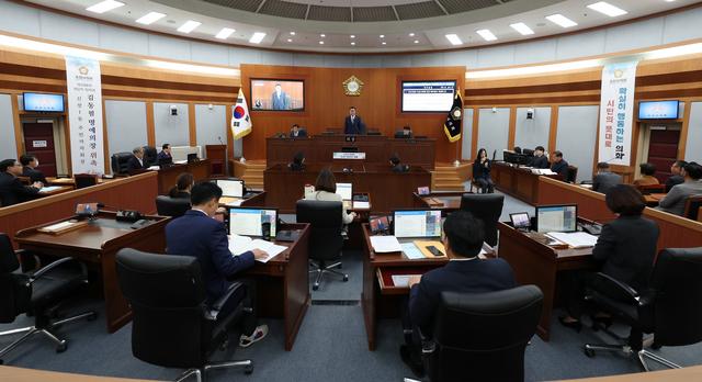 NSP통신-25일 오산시의회 제298회 제2차 정례회가 진행되고 있다. (사진 = 오산시의회)