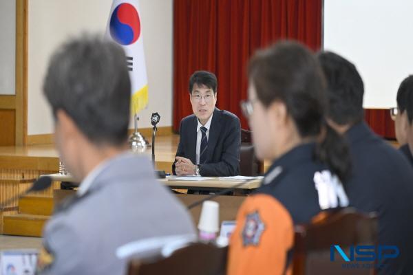 NSP통신-대구광역시는 28일 동인청사 대회의실에서 김정기 대구광역시장 권한대행 주재로 28개 관련 부서 및 유관기관장이 참석한 가운데 2026대구마라톤대회 추진상황 점검회의를 열었다. (사진 = 대구광역시)
