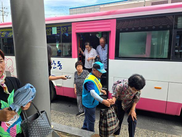 NSP통신-안동이 하면 다르다, 2025 안동시 노인․장애인 복지 더 가까이․더 따뜻하게․더 촘촘하게, 노인일자리 4424명 확대․경로당․요양기관 집중 지원, 장애인 일자리․틈새돌봄․공영장례까지 사각지대 없는 복지도시 실현 (사진 = 안동시)