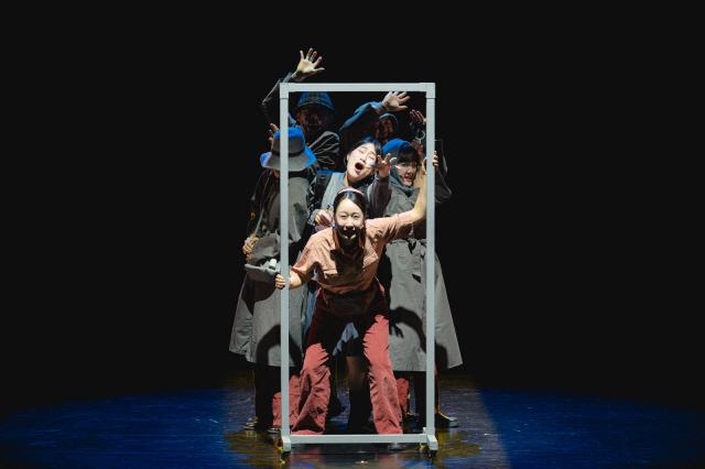 NSP통신-창작 뮤지컬 콩나물 버스 in magic hour 공연 모습. (사진 = 성남문화재단)