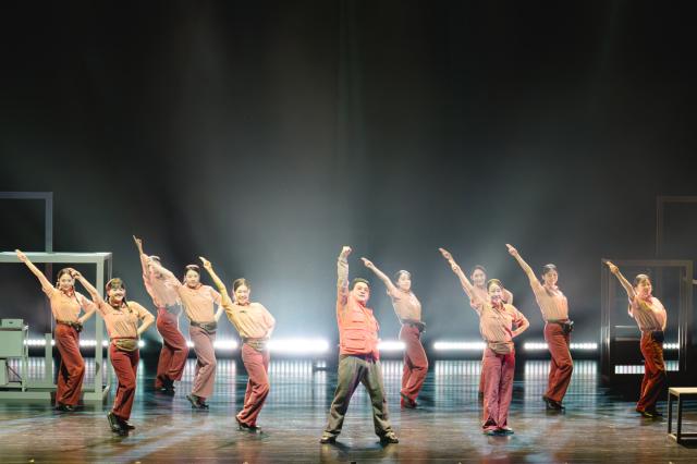 NSP통신-창작 뮤지컬 콩나물 버스 in magic hour 공연 모습. (사진 = 성남문화재단)