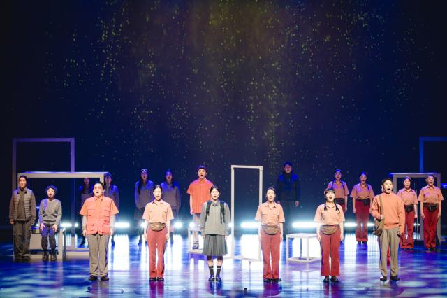NSP통신-창작 뮤지컬 콩나물 버스 in magic hour 공연 모습. (사진 = 성남문화재단)