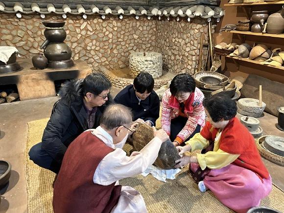 NSP통신-안동시 K-미식 전통주 벨트 사업 성황리 종료, 전통주와 기차여행의 새로운 결합, 1박 2일 상품 및 매진으로 K-미식 관광 가능성 확인 (사진 = 안동시)