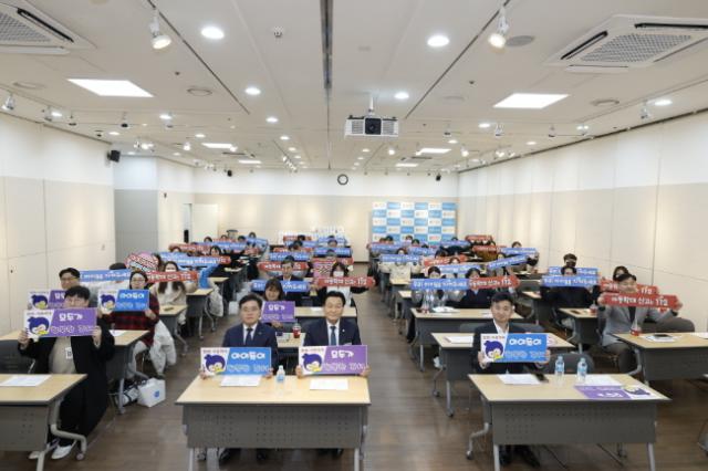 NSP통신-서울 강서구(구청장 진교훈)는 겸재정선미술관에서 아동학대 대응 유관기관 성과공유회를 개최하고 있다. 사진은 이날 성과공유회 모습. (사진 = 서울 강서구청.)