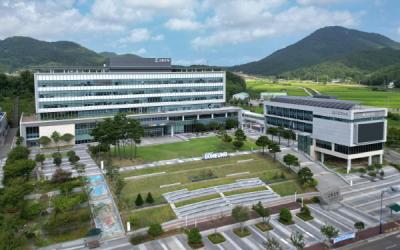 [NSP PHOTO]고흥군 여성가족부 가족친화기관 5회 연속 인증