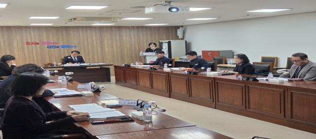 NSP통신-3일 군포시청 소회의실에서 열린 2025년 제2차 군포시 주거복지위원회 회의 모습. (사진 = 군포시)