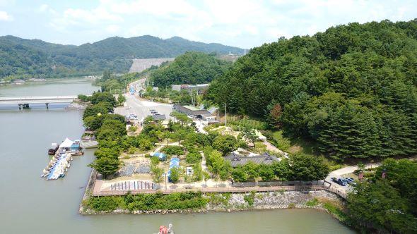 NSP통신-2026년 월영교 개목나루에는 휠체어․유아차․보행보조기구 사용자가 불편 없이 이동할 수 있도록 보행로․경사로 개선, 장애인도 이용 가능한 무장애 문보트 제작, 시각․청각장애 등 다양한 장애 유형에 대응한 대체 감각 체험 콘텐츠 개발 등이 추진된다. (사진 = 안동시)