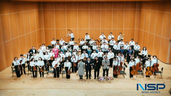 NSP통신-지난 6일 포스코 포항제철소가 포항 효자아트홀에서 같이라서 행복한 동행 음악회를 개최했다. (사진 = 포스코 포항제철소)