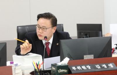 [NSP NEWS Image]김정영 경기도의원 “나라가 빚을 내 지방에 예산 내려보내” 구조적 위기 지적