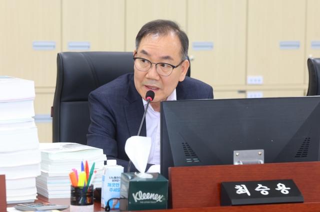 NSP통신-최승용 경기도의원이 2026년도 경기도 예산안 심사에 참석해 발언하고 있는 모습. (사진 = 경기도의회)