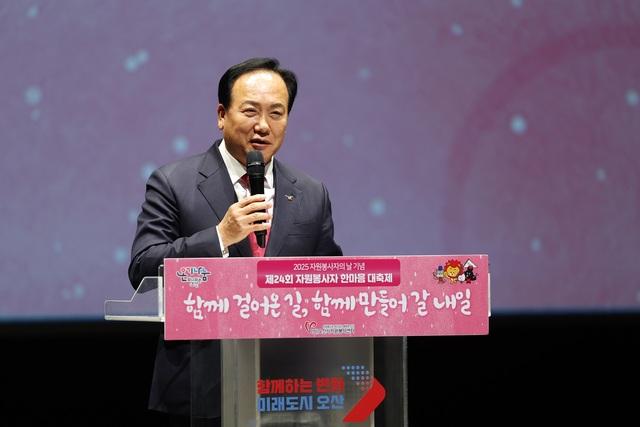 NSP통신-10일 이권재 오산시장이 발언을 하는 모습. (사진 = 오산시)