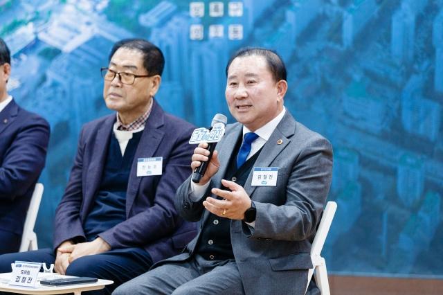 NSP통신-김철진 경기도의원이 11일 안산선 지하화 현장 소통 간담회에서 발언하고 있다. (사진 = 경기도의회)