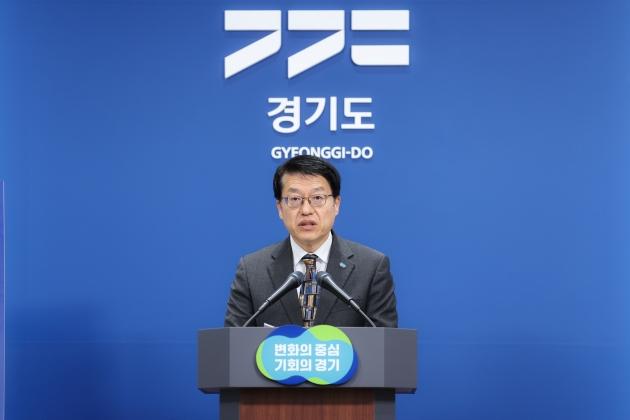 NSP통신-12일 오전 경기도청 브리핑룸에서 김대순 행정2부지사가 제2차 도시철도망 구축계획 관련 브리핑을 하고 있다. (사진 = 경기도)