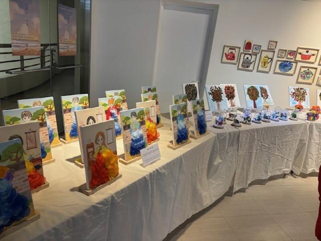 NSP통신-평택북부장애인복지관 장애인 작품전시회 시선의 머뭄 모습. (사진 = 평택시)