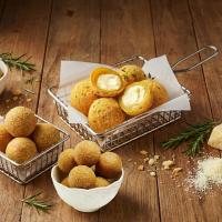 [NSP PHOTO]bhc, 치즈볼 매출 전년비 54%↑…치즈볼의 원조 도합 누적 판매 5000만 개 대기록