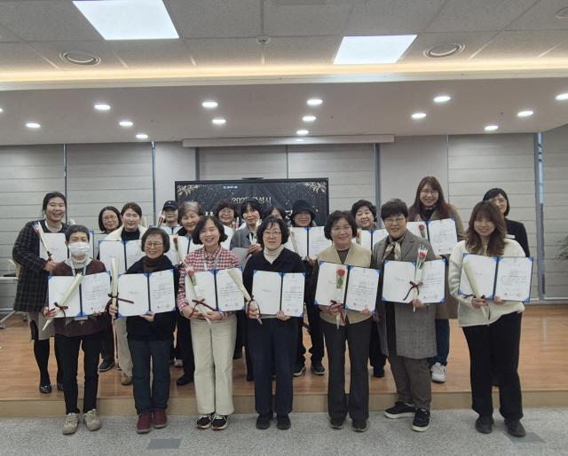 NSP통신-안성시여성비전센터에서 2025년 안성시 여성리더 양성 아카데미 수료식이 진행됐다. (사진 = 안성시)