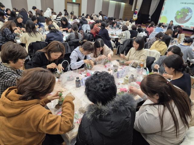 NSP통신-의왕시청 대회의실에서 2025년 의왕형 어린이집 교사학습공동체 최종 평가회가 열렸다. (이미지 = 의왕시)