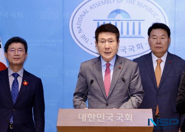 NSP통신-포항시는 12일 국회 소통관에서 철강도시 광양·당진과 심화되는 철강산업 위기 속에서 정부와 국회에 범정부 차원의 대책 마련을 촉구하고 나섰다. (사진 = 포항시)