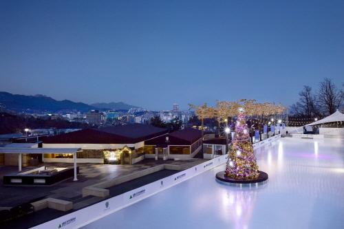 NSP통신-반얀트리 서울의 오아시스 아이스링크 이미지 (사진 = 반얀트리 서울 제공)