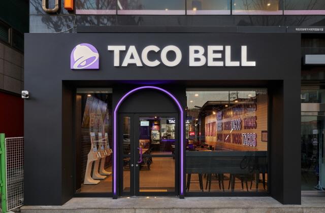 NSP통신-타코벨 망원역점 매장 외부 (사진 = 타코벨코리아 제공)