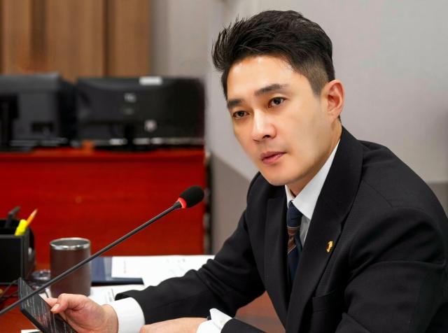 NSP통신-전석훈 경기도의원이 2026년도 예산 심의 과정에서 발언을 하고 있다. (사진 = 경기도의회)