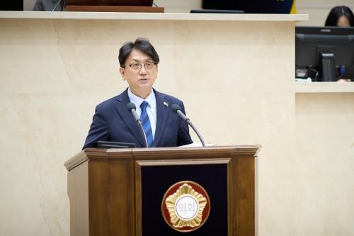 NSP통신-5분 자유발언하는 이교우 용인시의원. (사진 = 용인특례시의회)