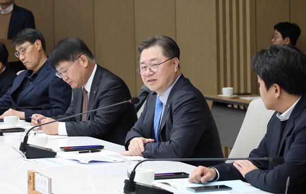 NSP통신-박일준 대한상의 상근부회장이 인사말을 하고 있다. (사진 = 대한상의)